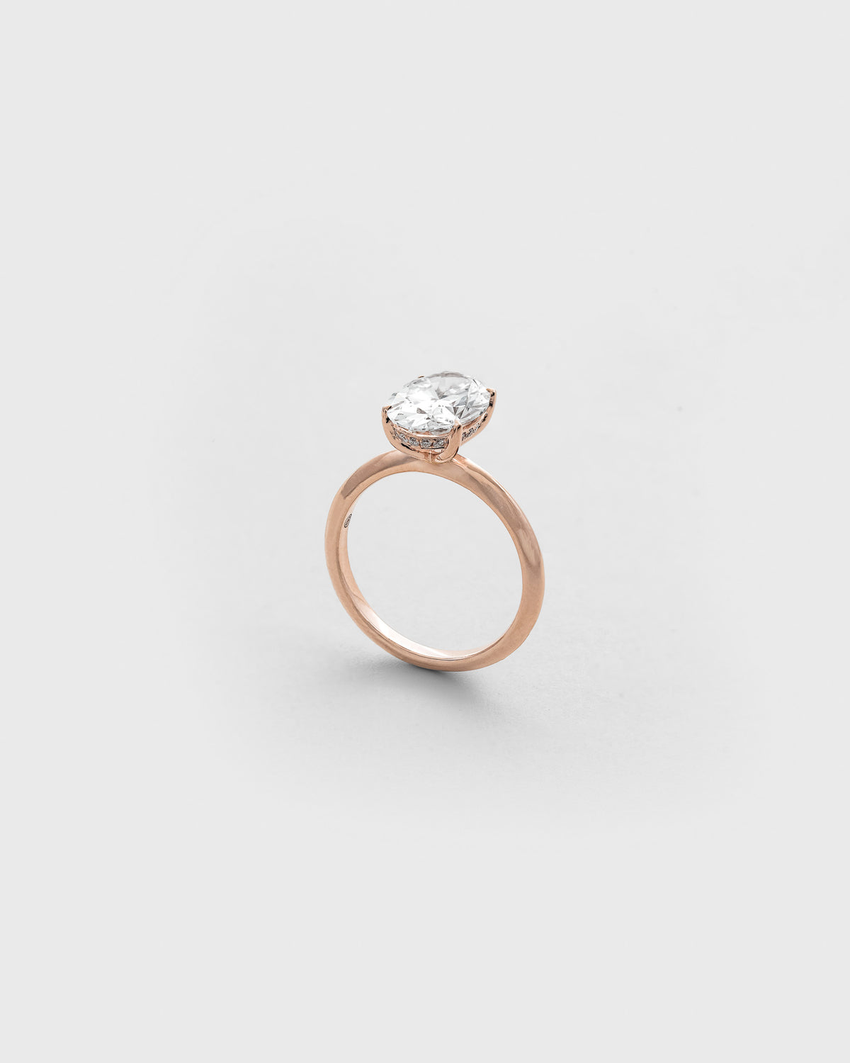 2.5 carats Oval Cut Diamond with Knife Edge Solitaire Ring