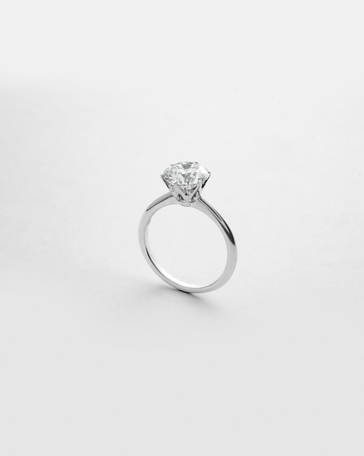 2 carats Round Cut Diamond Knife Edge Setting Solitaire Ring
