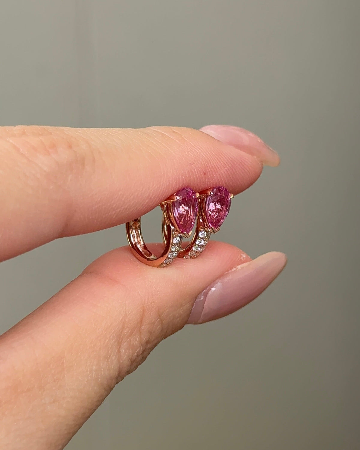 70-80 Pointer Natural Pink Sapphire Pear Cut Glitter Pave Huggie Earrings