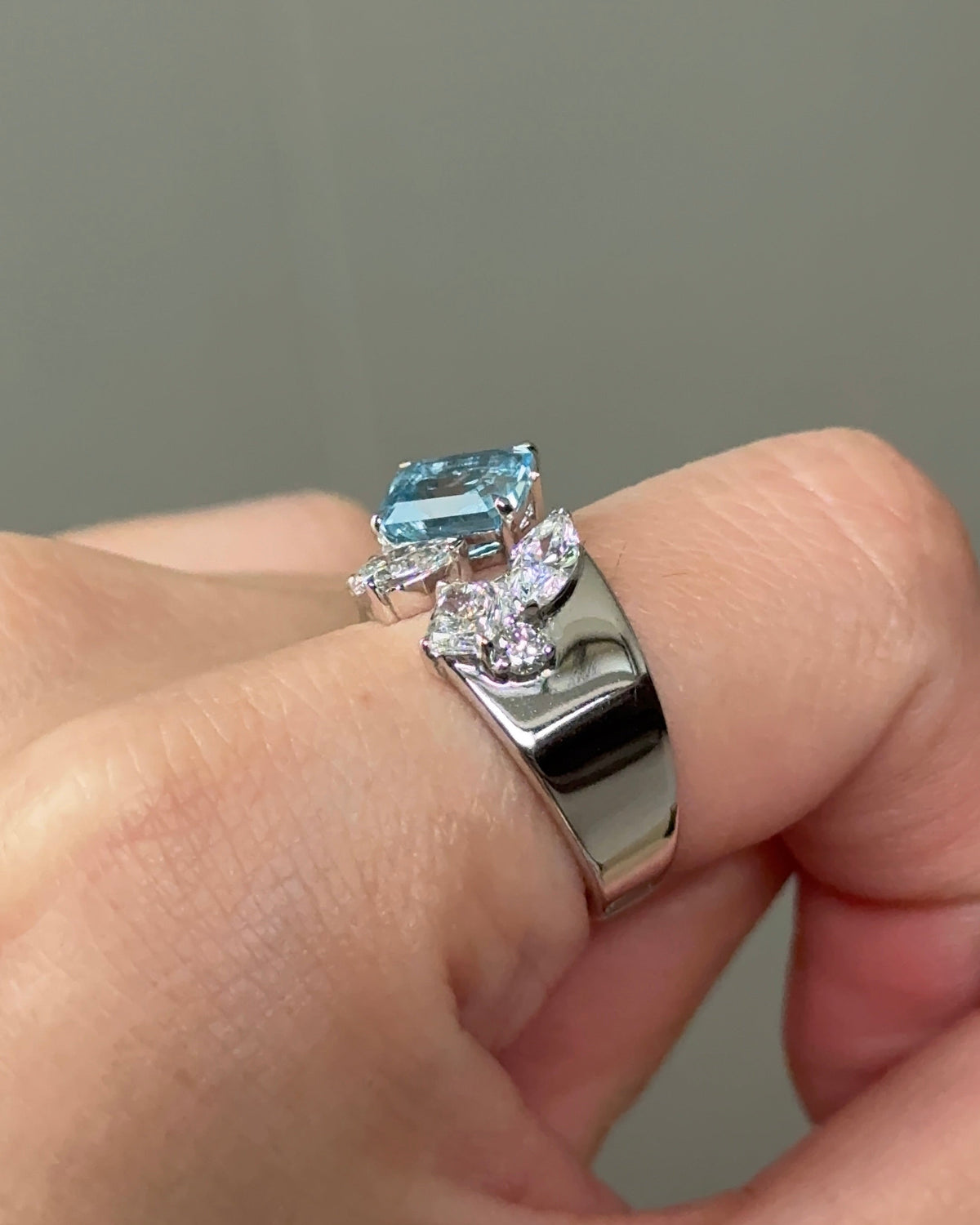 1-1.5 carat Natural Santa Maria Aquamarine Mixed Fancy Cut with Cigar Band Cuff Ring