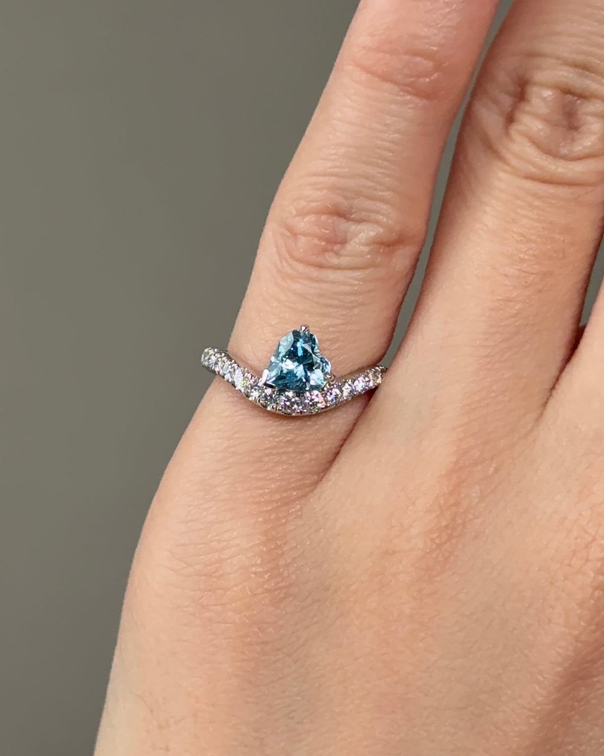40-60 Pointer Natural Santa Maria Aquamarine Heart Cut Pave Band Pinky Ring