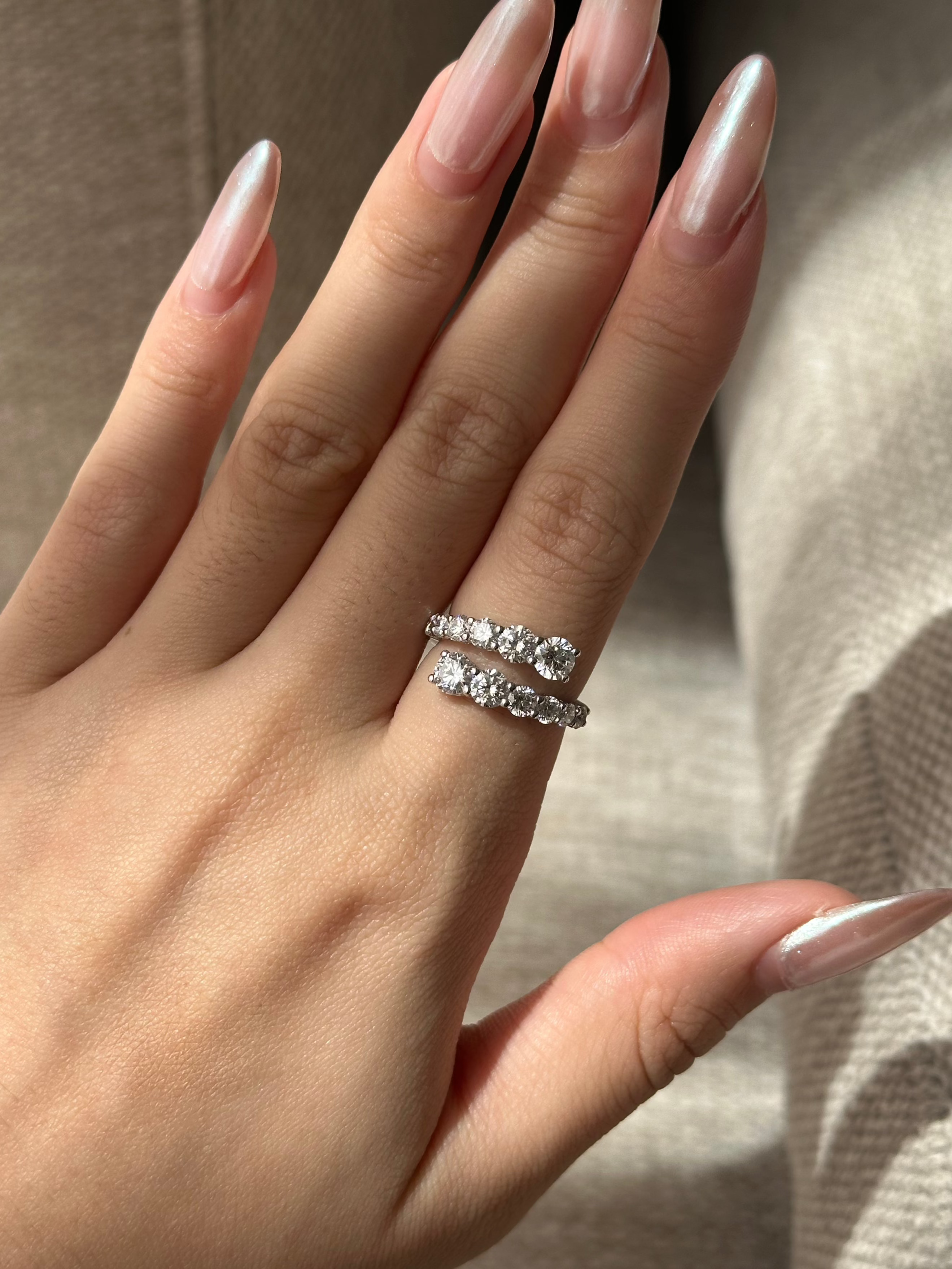 Graduated Round Cut Diamond Open Ring