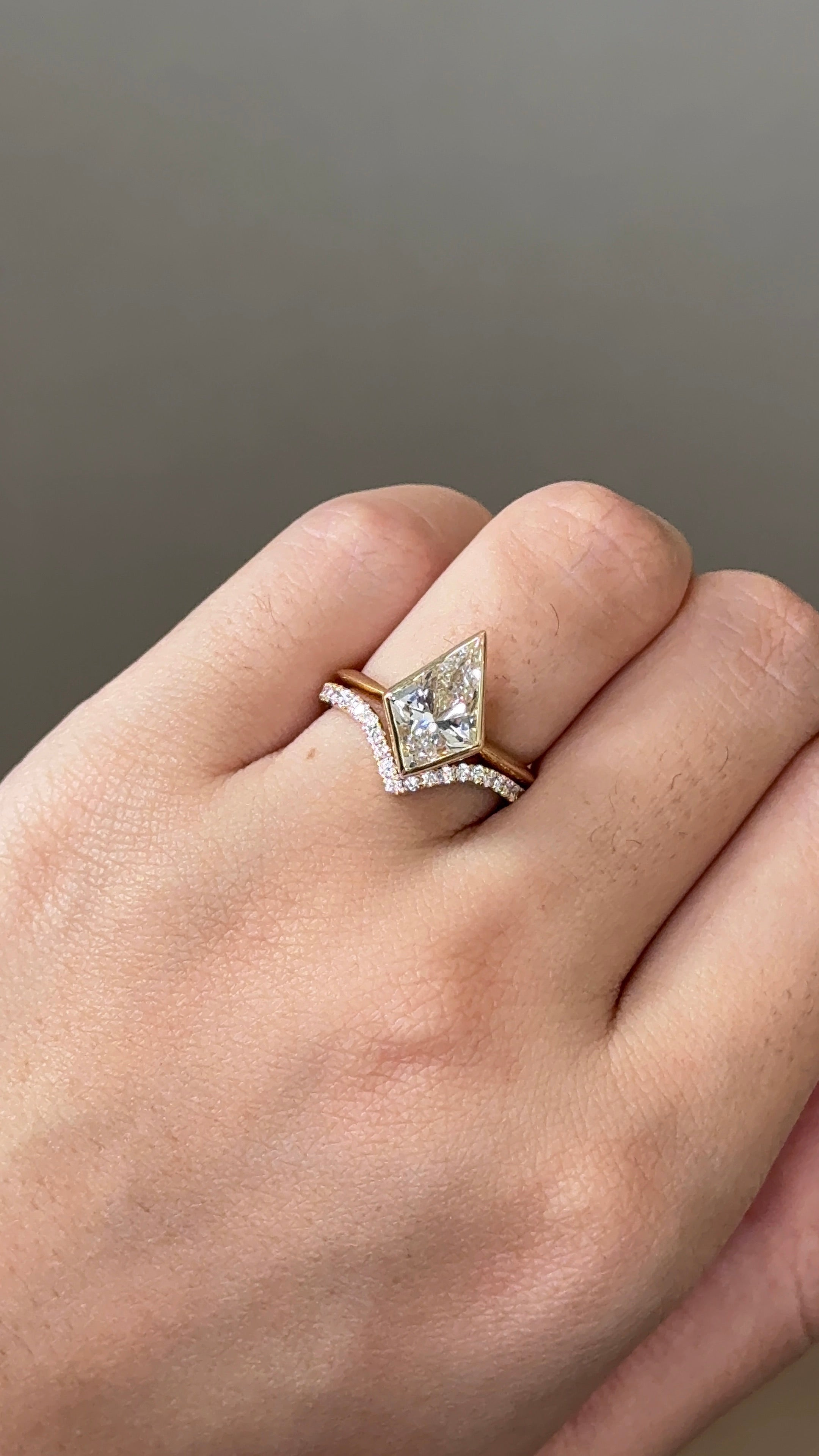 2 Carats Kite Cut Diamond Bezel Setting