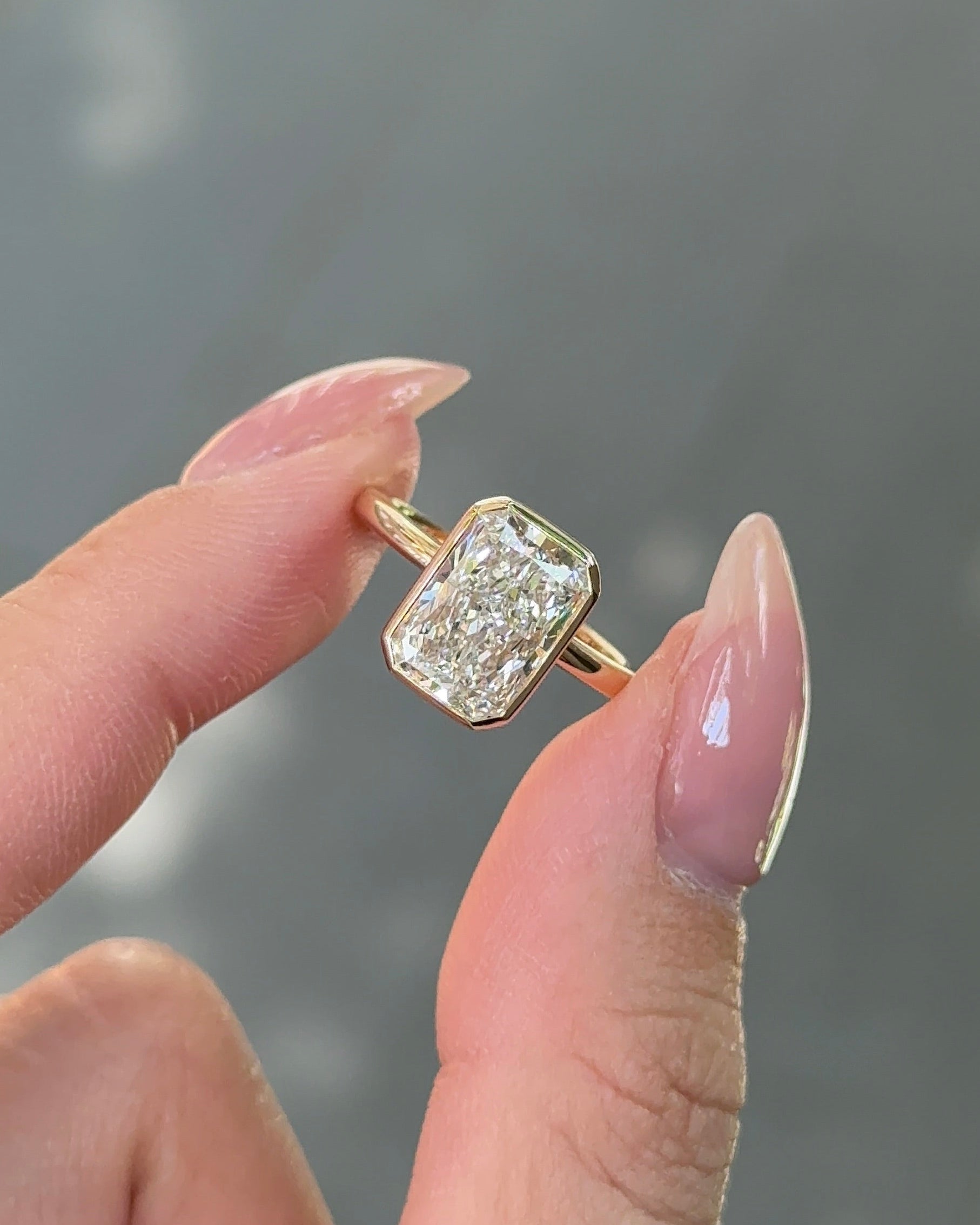 3 carats Radiant Cut Diamond Bezel Ring