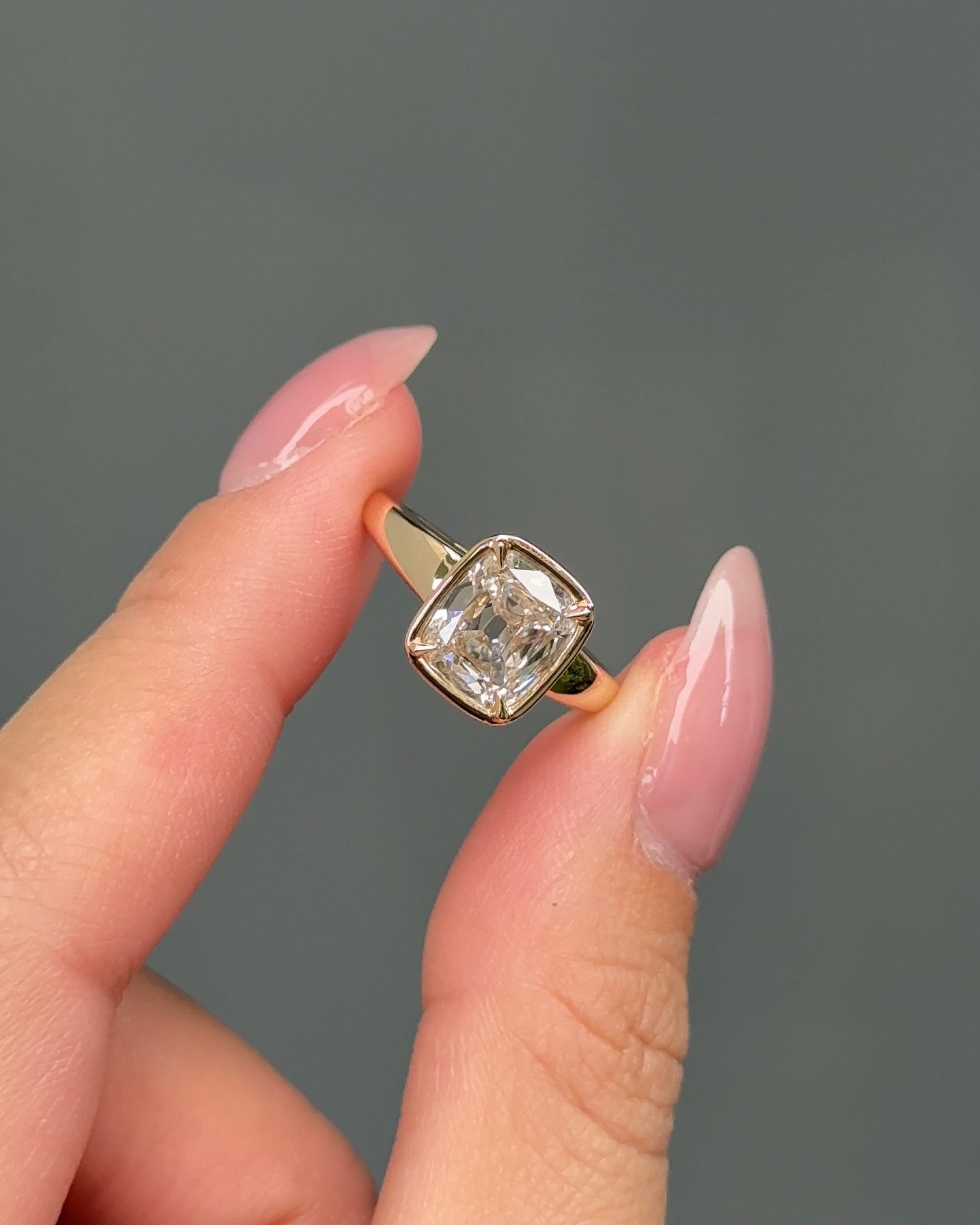 2 carats Antique Cushion Cut Diamond Bezel Ring