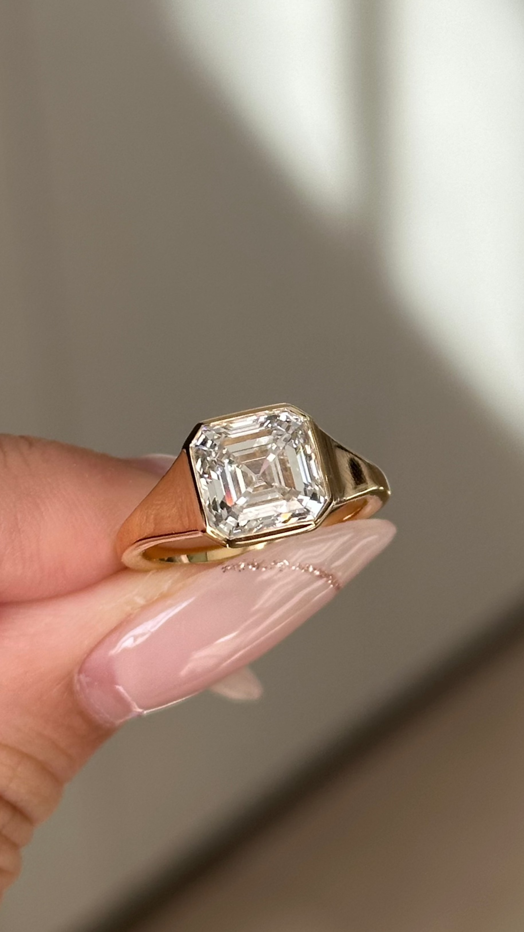 3 carats Asscher Cut Diamond Ring