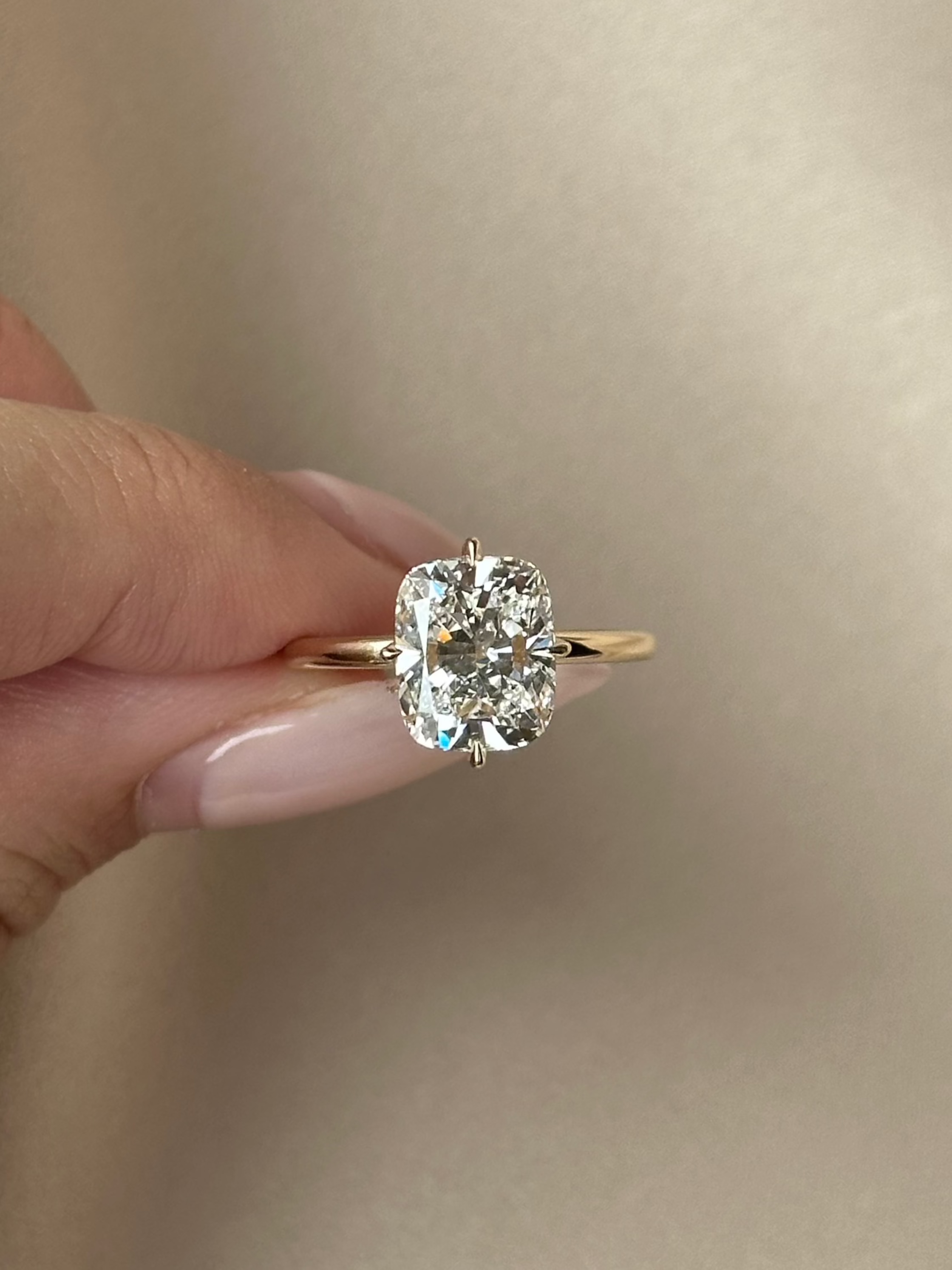 3 carats Cushion Cut Diamond Compass Setting