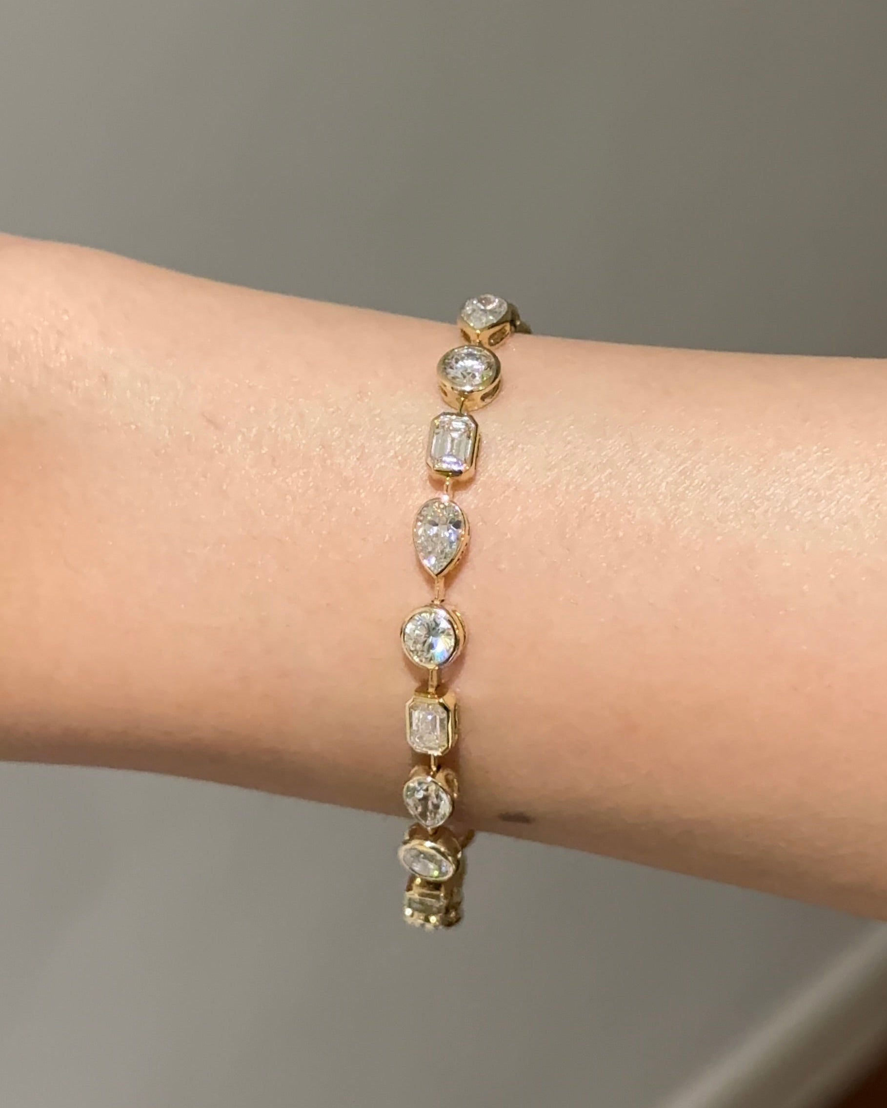 30 Pointer Mixed Fancy Diamond Bezel Bracelet