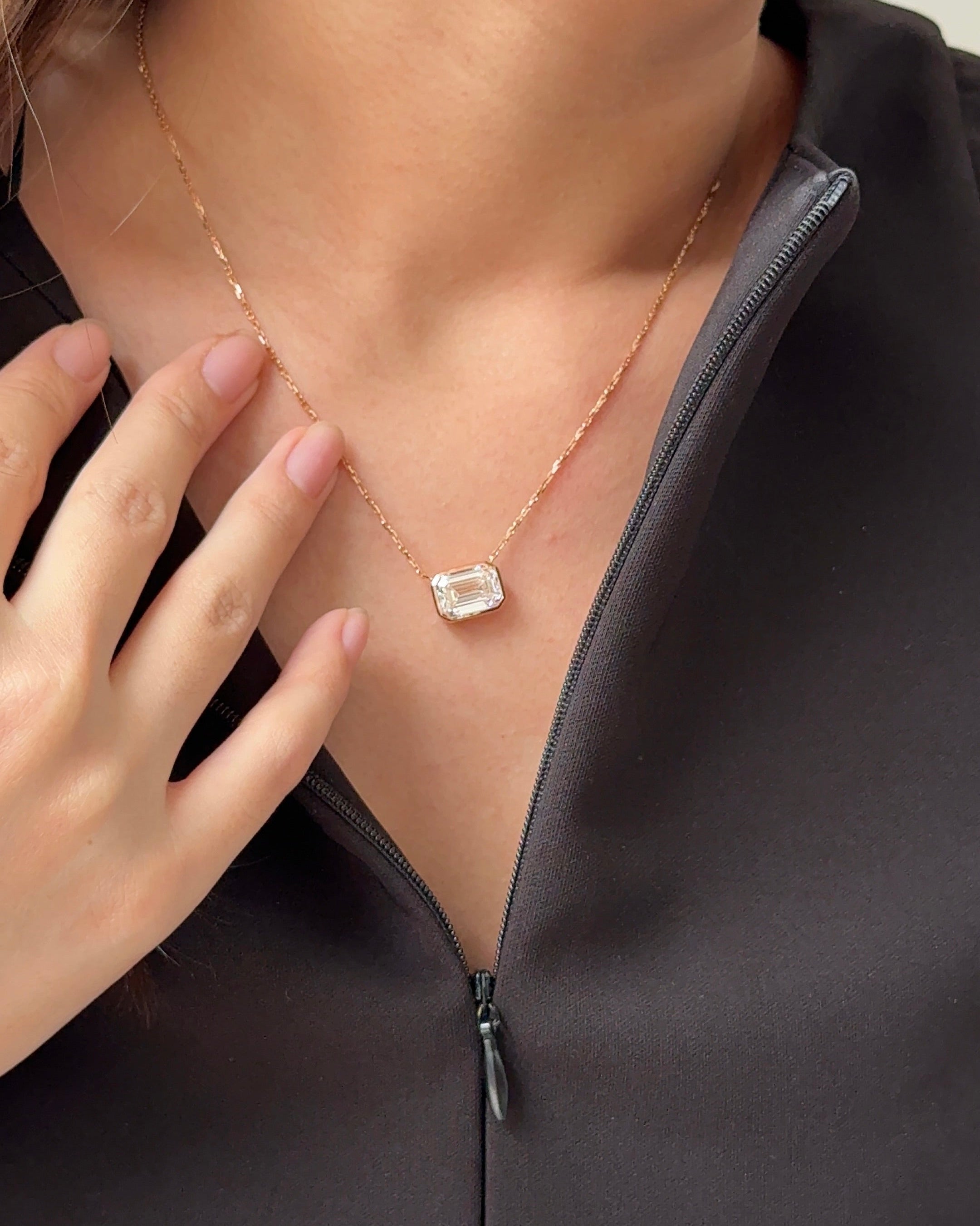 4 carats Emerald cut Diamond Bezel Pendant Necklace