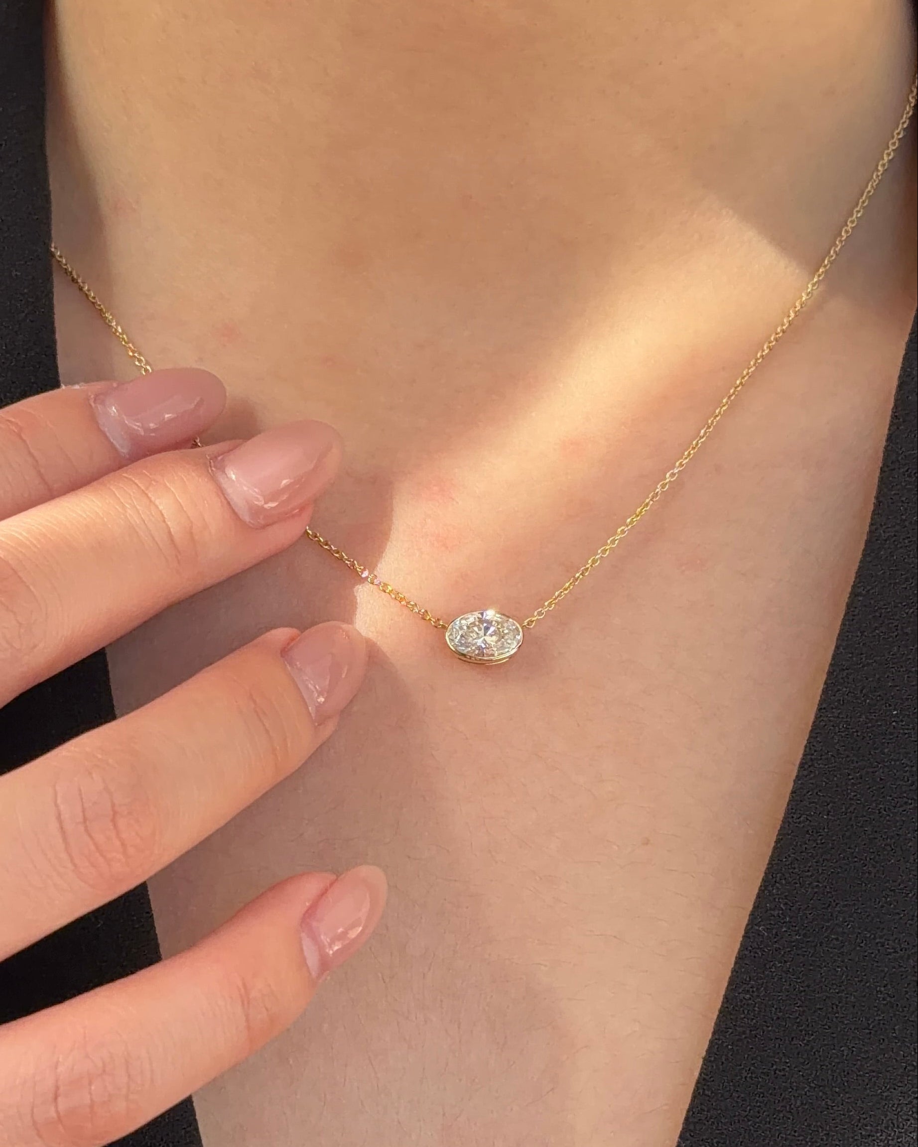 1 carats Oval cut Diamond Patite Bezel Pendant Necklace