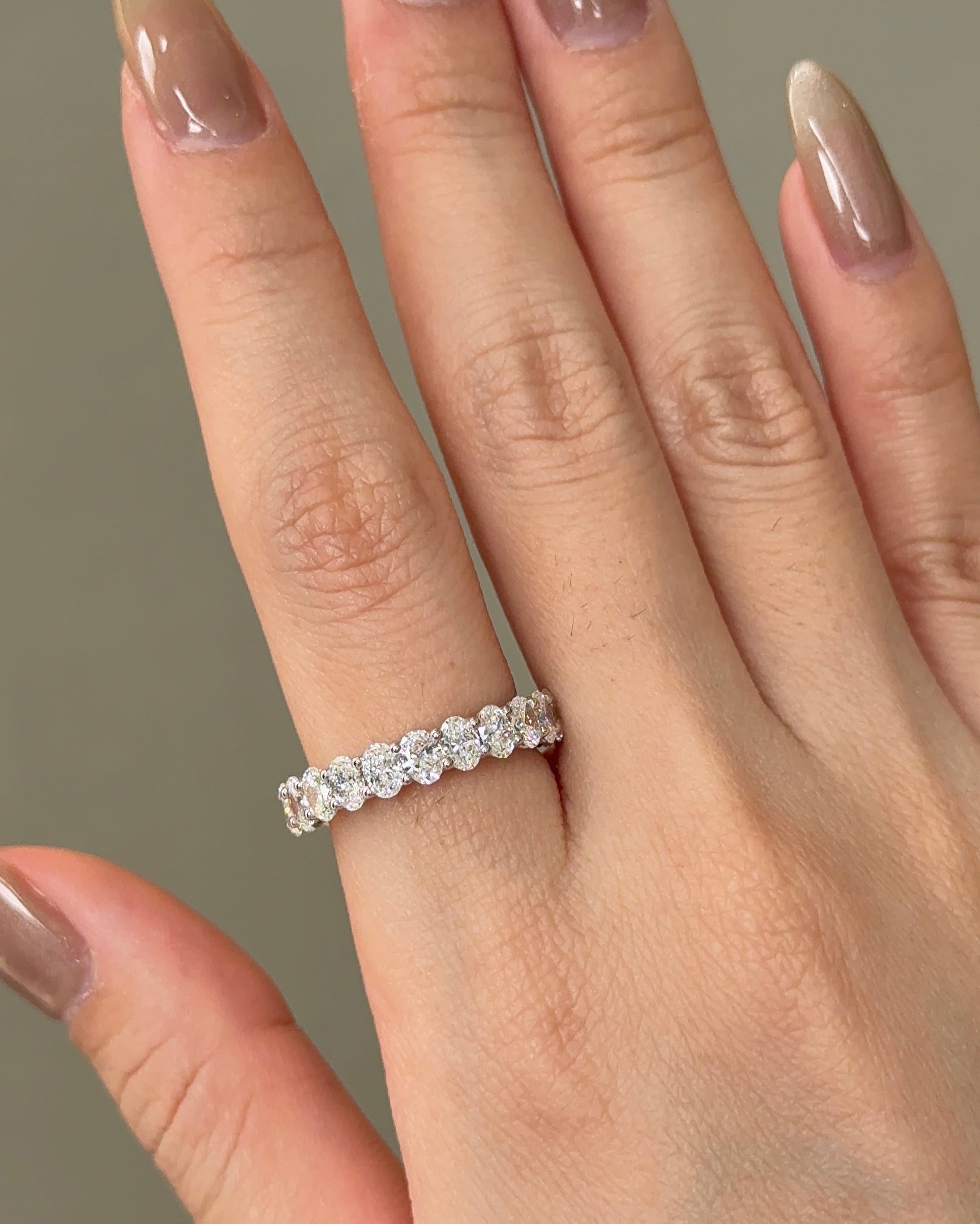 15 Pointer Oval Cut Diamond Full Eternity Ring