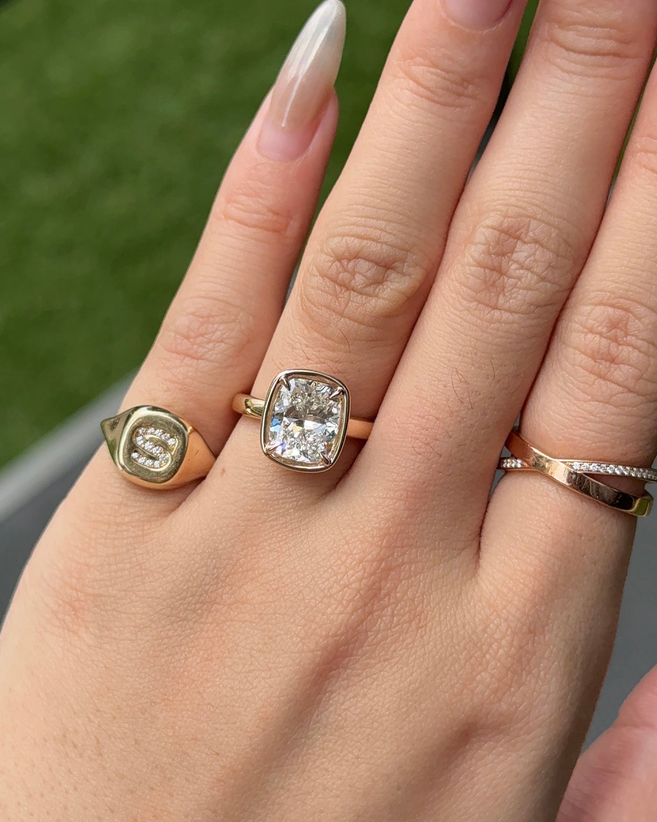 3 carats Cushion Cut Diamond Bezel Setting