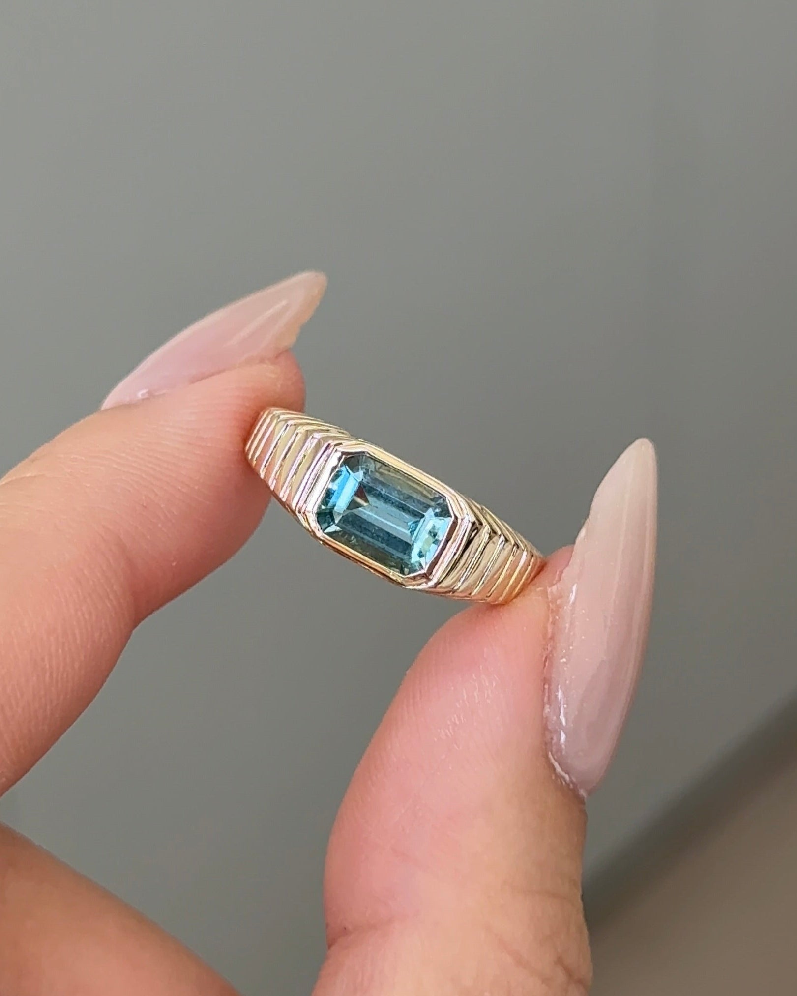 TAHITI Ring 0.88 carats Emerald Cut Natural Santa Maria Aquamarine in Chunky Bezel Setting with Fluted Band