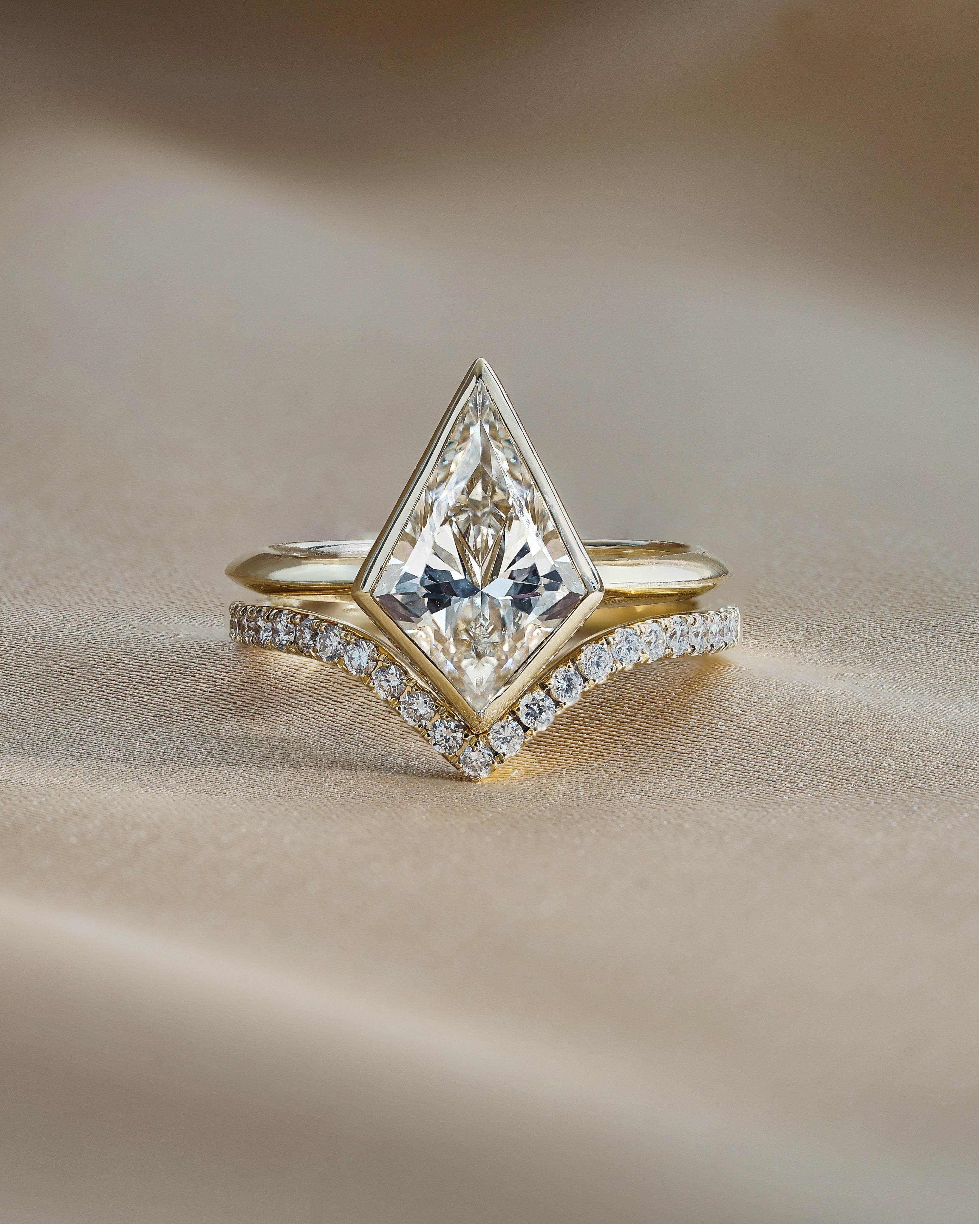 2 Carats Kite Cut Diamond Bezel Setting