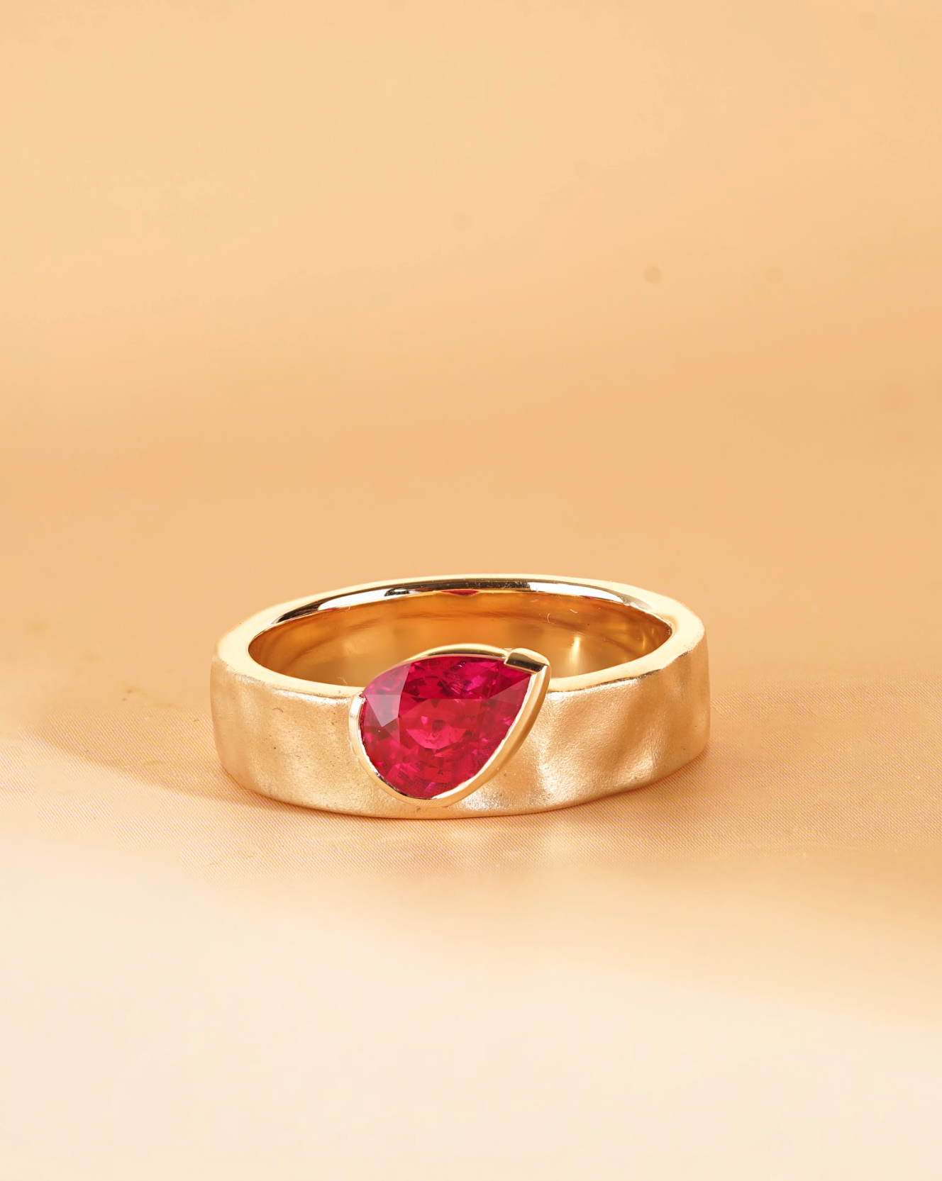 1 carats Pear Cut  Natural Ruby Chunky band Ring