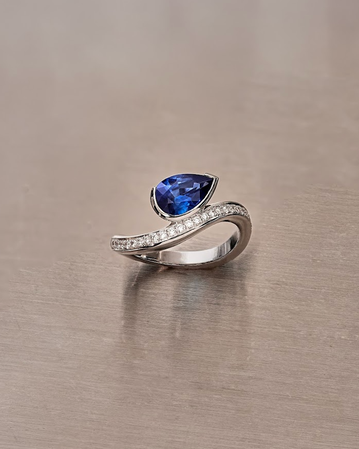 1 carat Natural Blue Sapphire Pear Cut Bezel Arc Curvy Band Pinky Ring