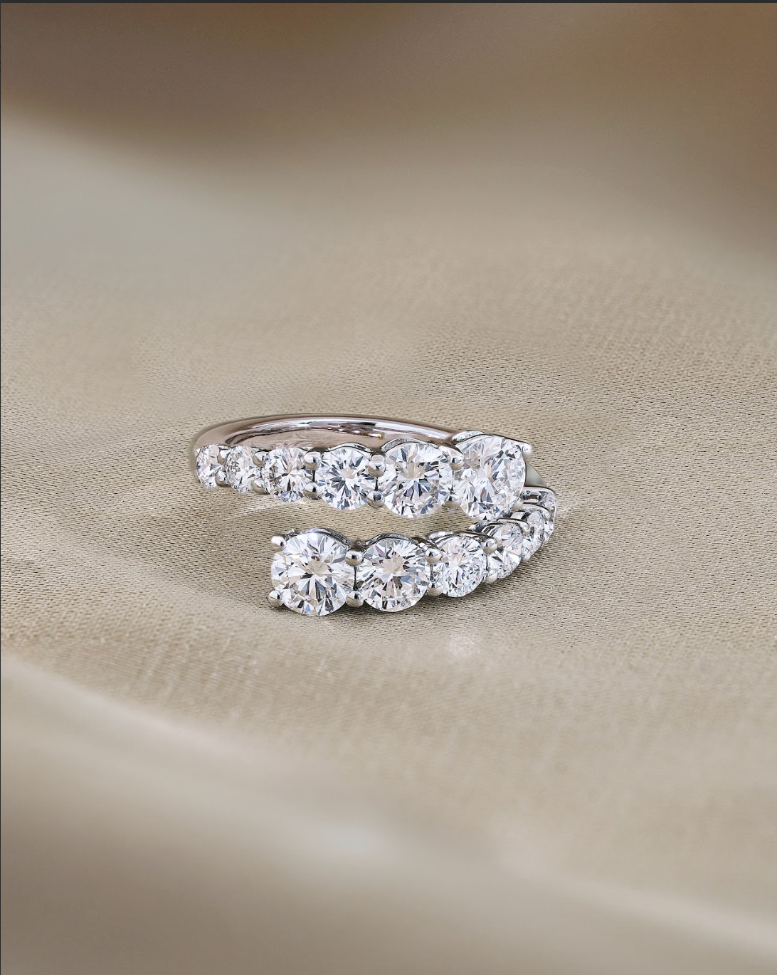 Graduated Round Cut Diamond Open Ring