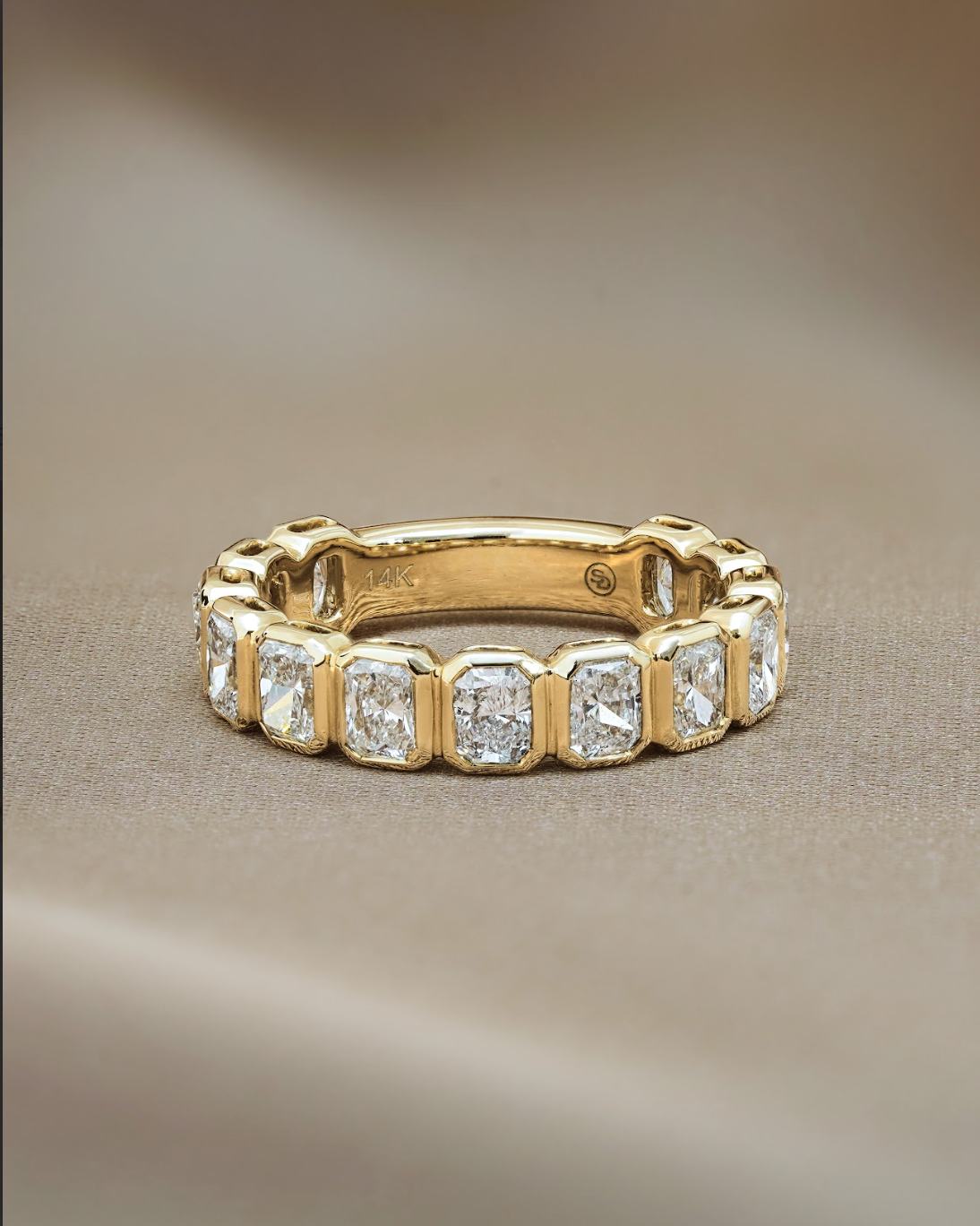 15 Pointer Radiant Cut Diamond Bezel Eternity Ring